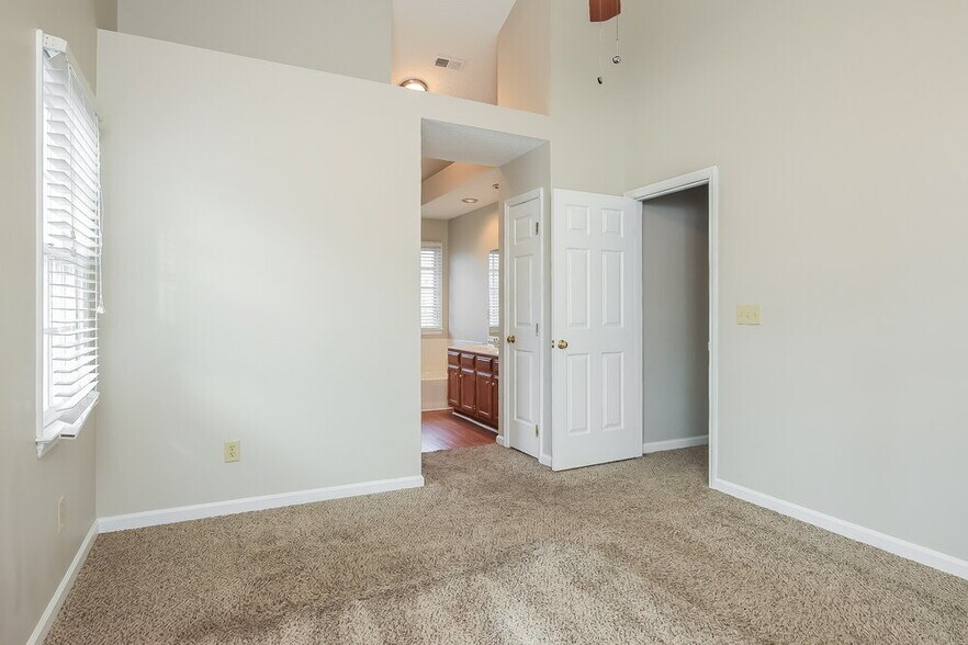 Building Photo - 3505 Singleleaf Ln