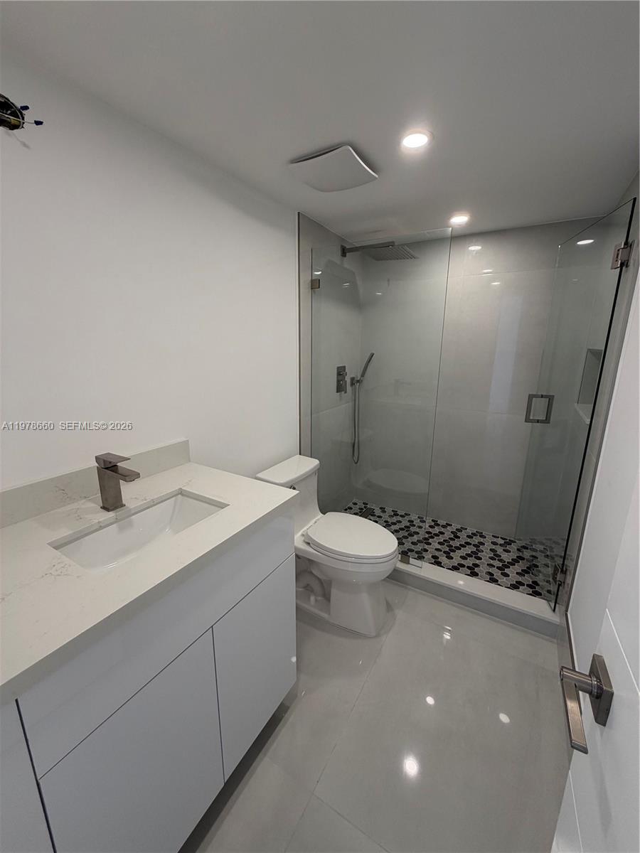 Building Photo - 6070 W 19th Ave