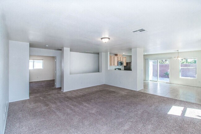Building Photo - BEAUTIFUL SINGLE-STORY HOME LOCATED IN LAS...