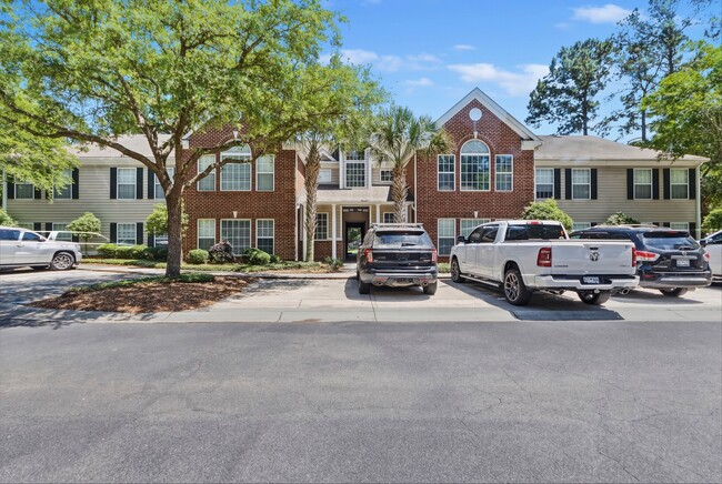 Building Photo - 1745 Wyngate Cir