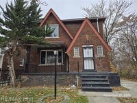 Building Photo - 9379 Manor