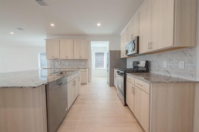 Building Photo - 4303 Whitefish Ln