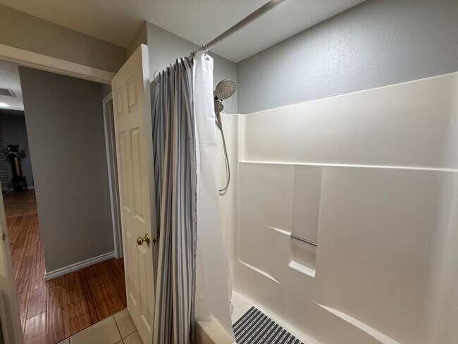 Building Photo - 1709 S Perry Ct