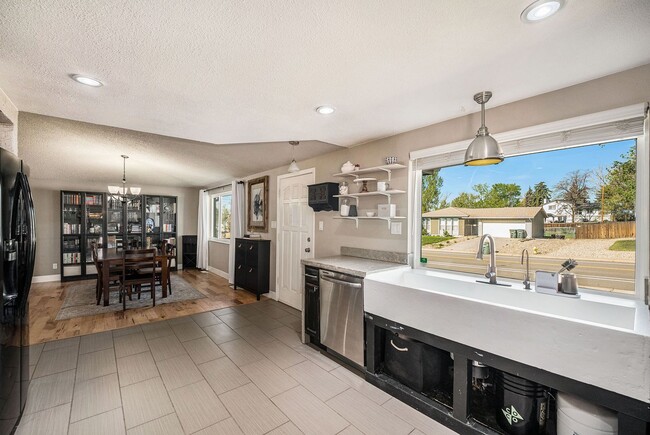 Building Photo - Spacious Home and a Hobbyist Dream w/Large...