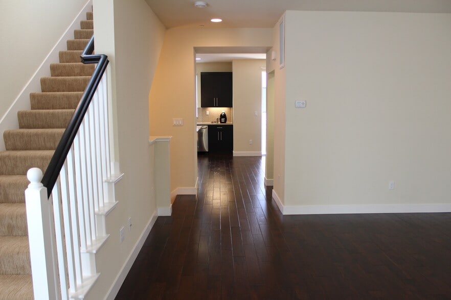 Building Photo - 417 Gene Ct