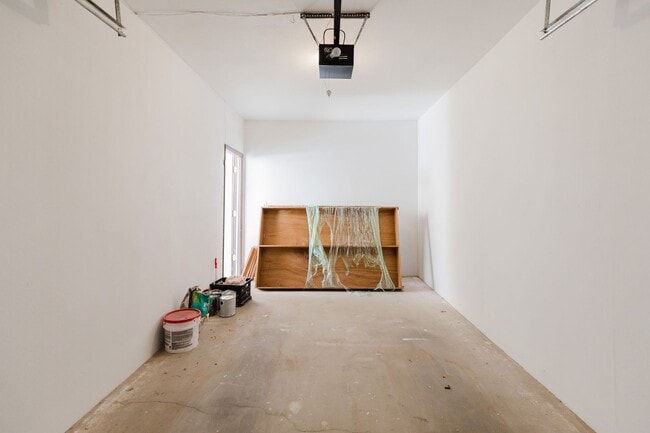 Building Photo - Newly Updated Two Bedroom Two Bath Townhouse