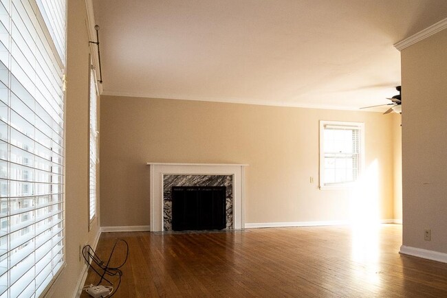 Building Photo - 5301 Graceland Ave
