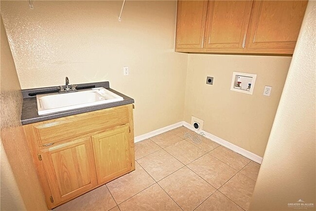 Building Photo - 18 Knight Ave