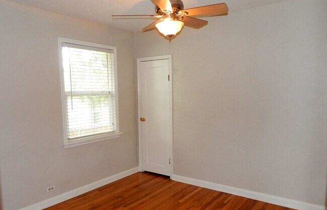 Building Photo - $0 DEPOSIT OPTION! BERKELEY/HIGHLANDS, BEAUTIFUL HOME, EXCEPTIONAL UPDATES AND CONDITION, BEAUTIF...