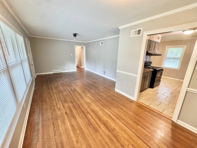 Building Photo - 4914 Childs Dr