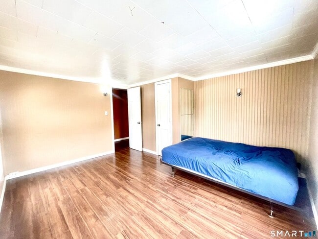 Building Photo - 128 Franklin St