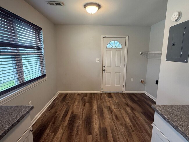 Building Photo - 7760 Corley Dr