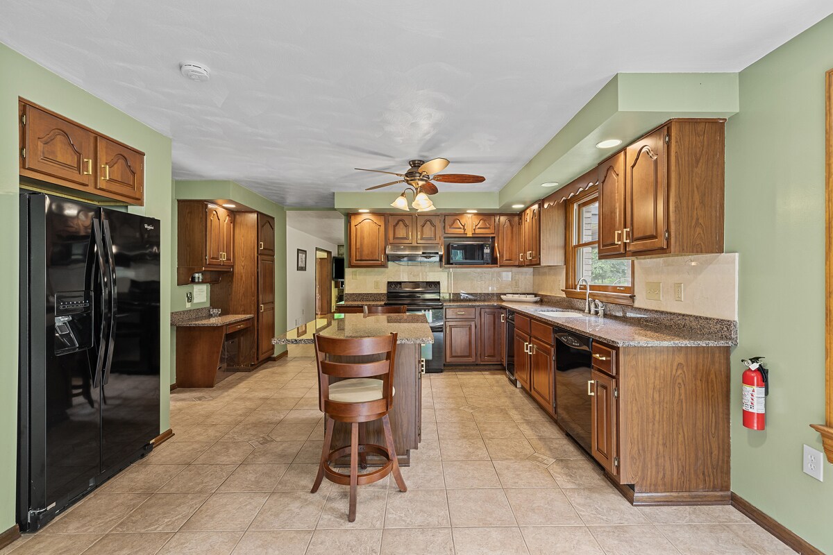 Building Photo - 5150 Mamont Rd