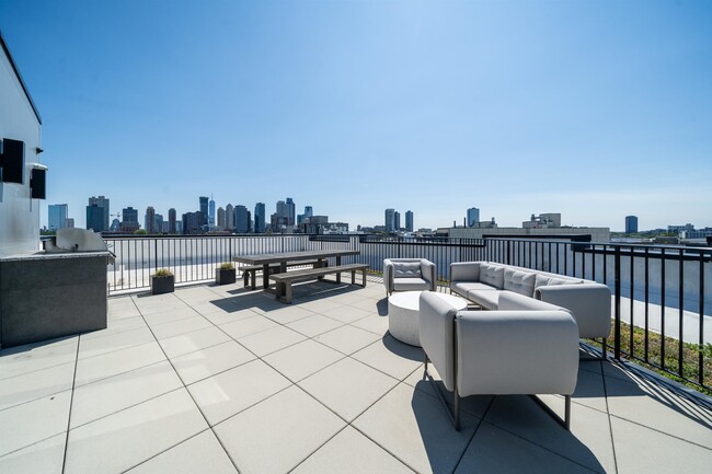 Building Photo - 338 Newark Ave