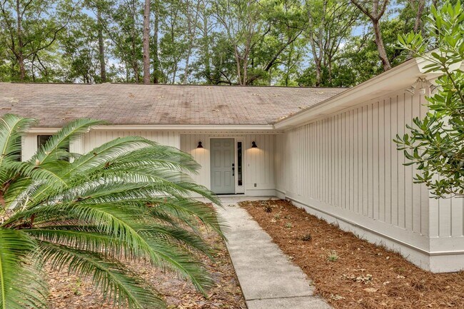 Building Photo - Beautifully Renovated 3 bed/2.5 bath in Ri...