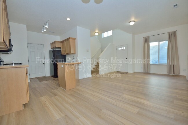Building Photo - 7830 Mather Ct
