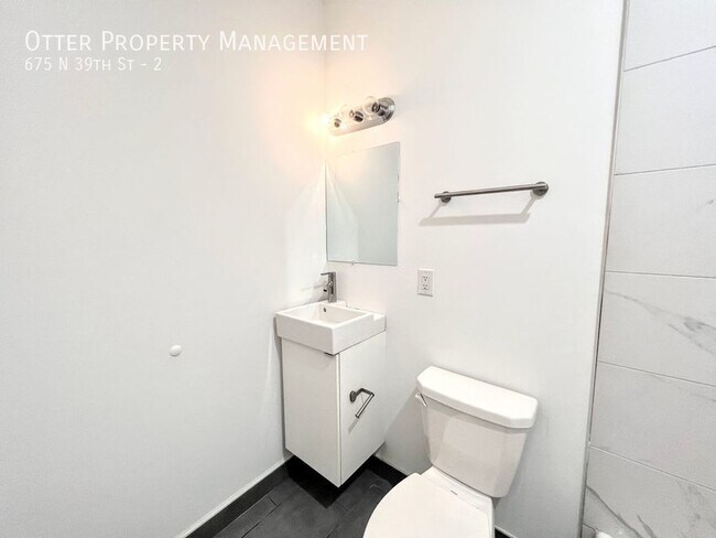 Building Photo - 675 N 39th St