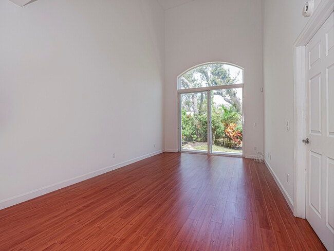 Building Photo - 915 Bahia Mar Rd