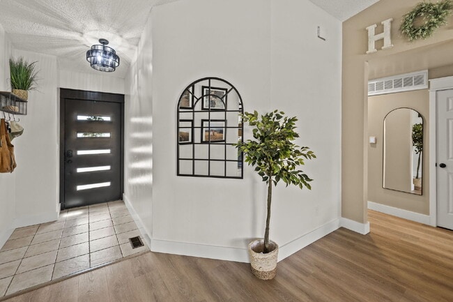 Building Photo - Modern Comfort Meets Charm – Beautifully U...