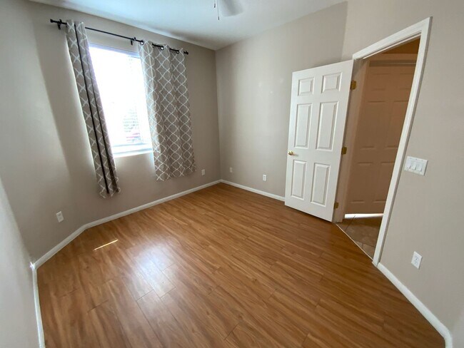 Building Photo - 1022 Pecos River Ave