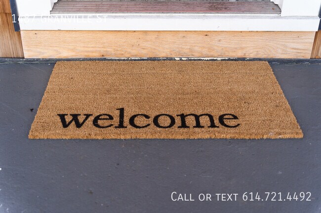 Building Photo - 1487 Granville St