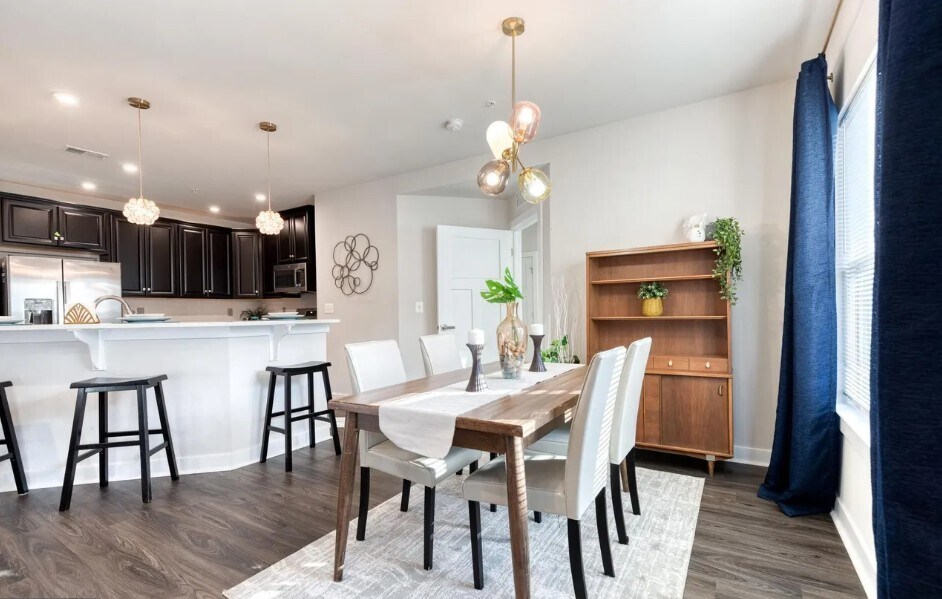 Building Photo - 10020 Ruffian Way