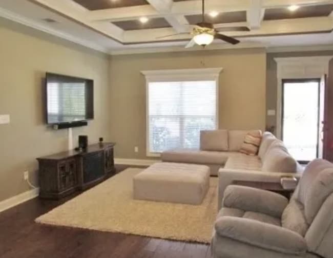 Building Photo - Spacious 4-Bedroom Home with Modern Upgrad...