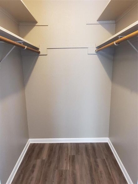 Building Photo - 9008 Sanger Dr