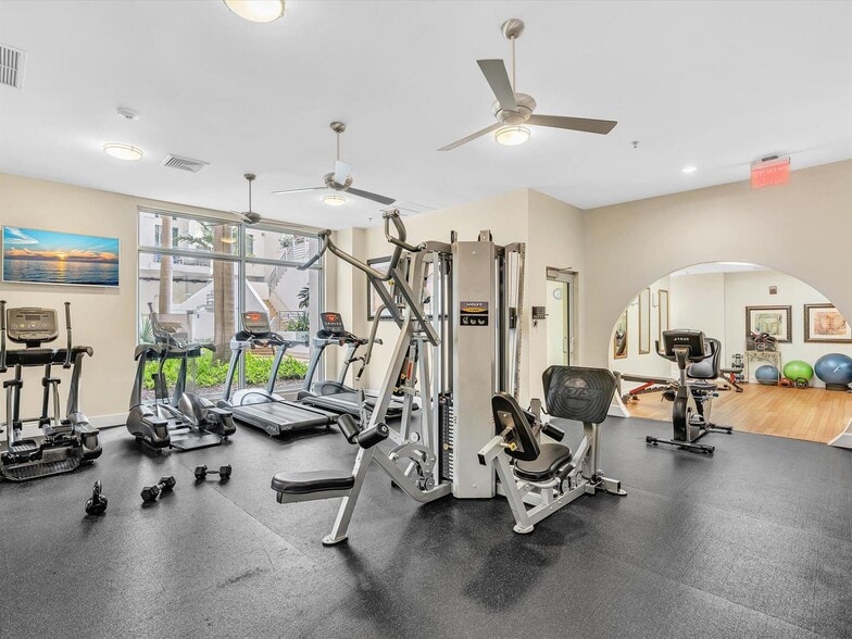 Building Photo - 1830 Radius Dr