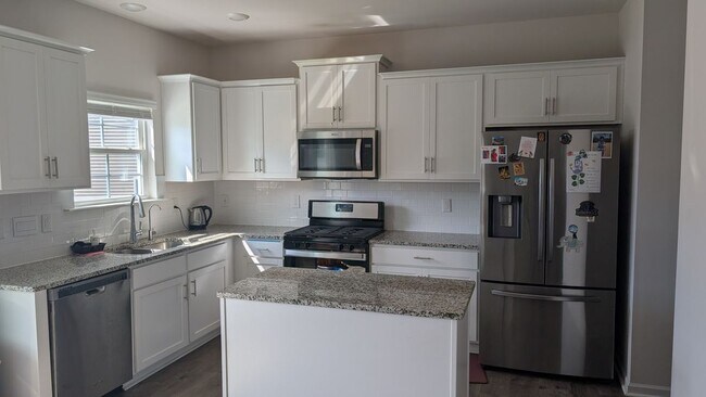 Building Photo - 3599 Village Springs Dr