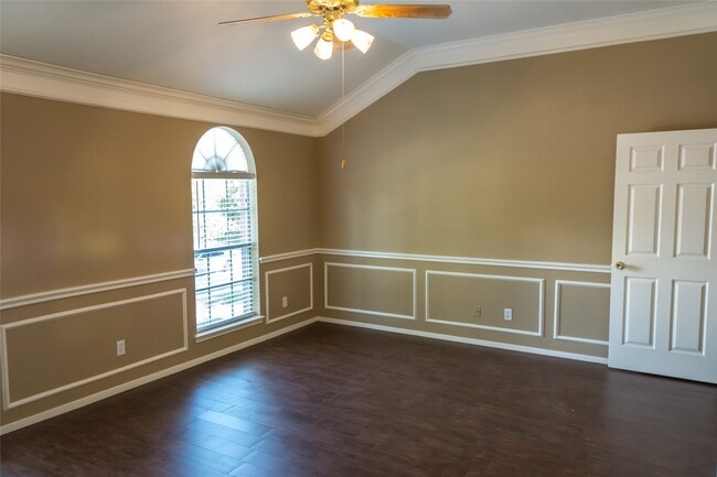 Building Photo - 25727 Bearborough Dr