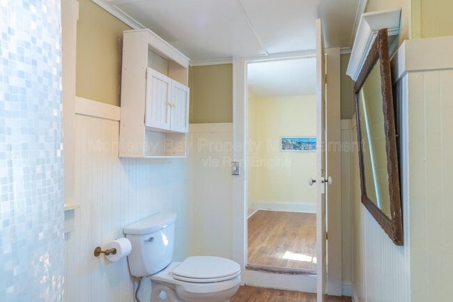 Building Photo - 461 Reeside Ave