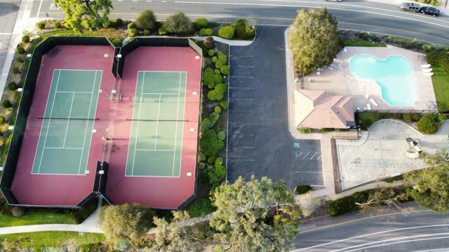 Building Photo - 1420 Tres Hermanas Way