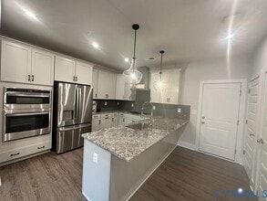 Building Photo - 579 Hazel Pl