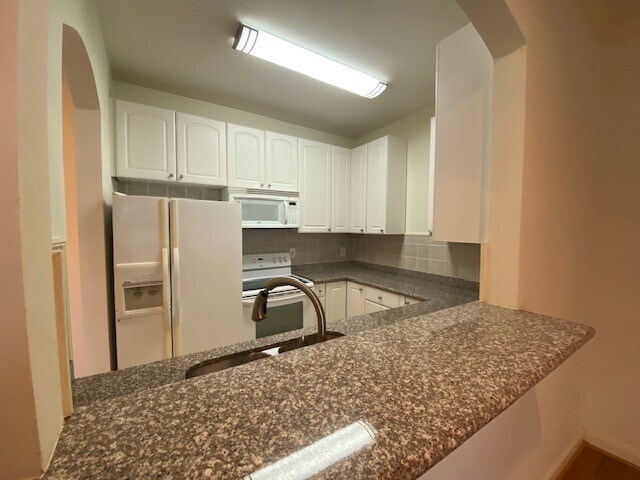 Building Photo - 2001 Bering Dr