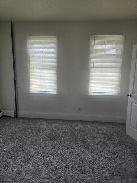 Building Photo - 708 Erie St