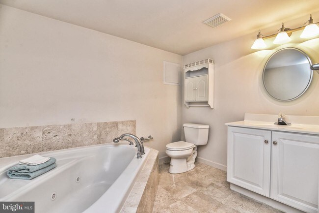 Building Photo - 20214 Birdsnest Pl