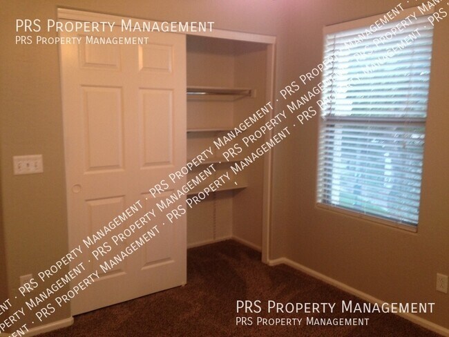 Building Photo - 1007 S Cheshire Ln