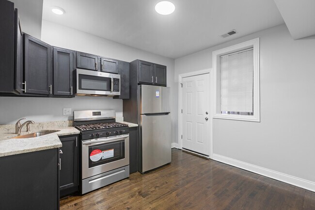Building Photo - 8129 S Maryland Ave