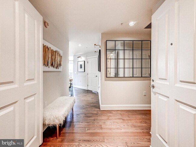 Building Photo - 801 Key Hwy