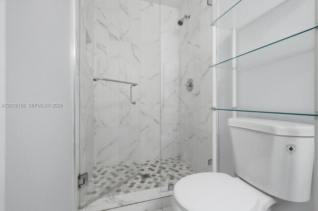 Building Photo - 6656 SW 41st St