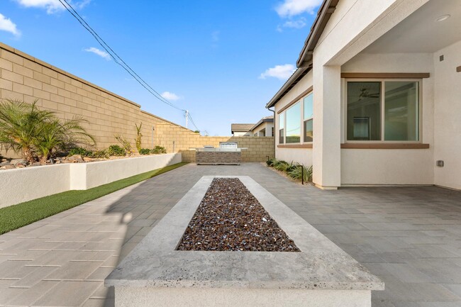 Building Photo - 73774 Mojave Desert Dr