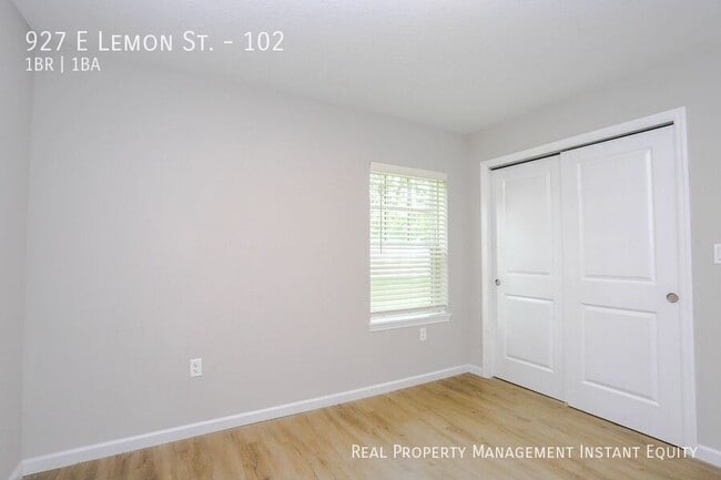 Building Photo - 927 E Lemon St