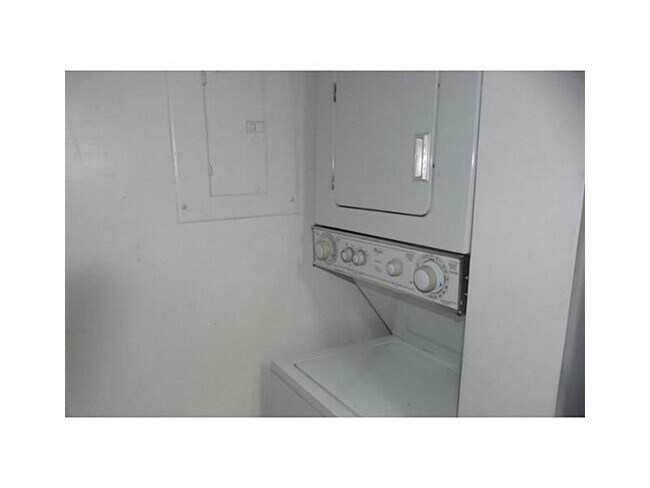 Building Photo - 12166 St.Andrews Pl