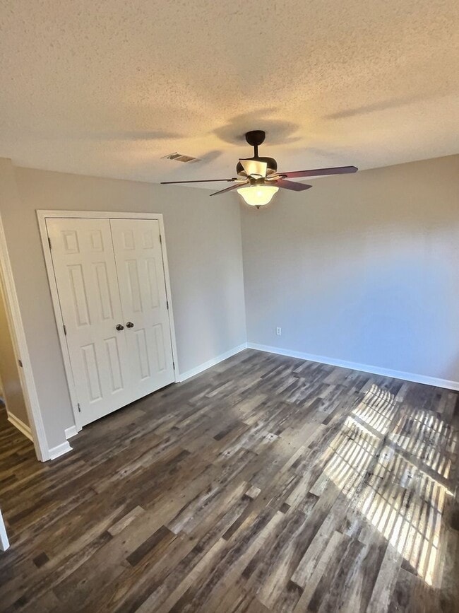 Building Photo - 5408 Old Fort Bayou Rd