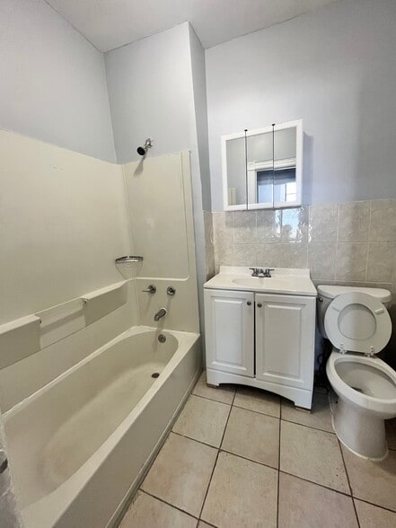 Building Photo - 85 Stevens Ave