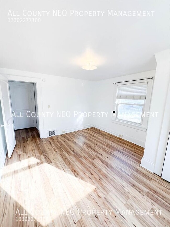 Building Photo - 1422 Elder Ave