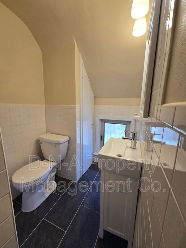 Building Photo - 1826 US-209