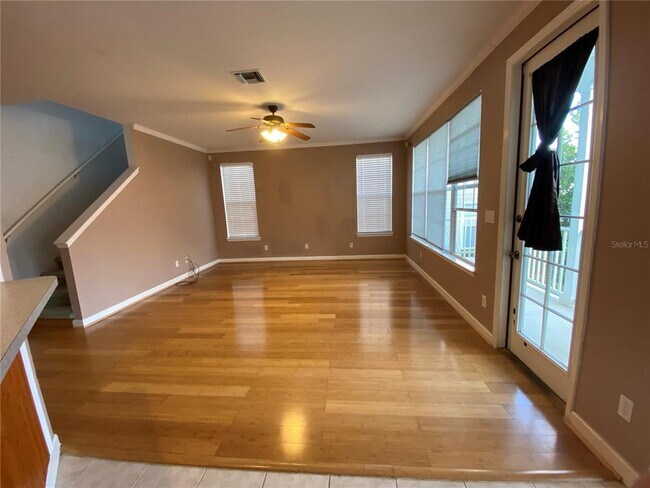Building Photo - 2549 Twain Dr