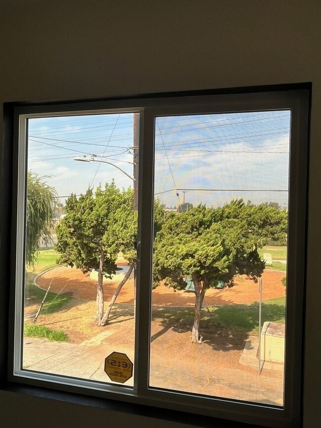 Building Photo - Beatiful and spacious Rental in Montebello for Lease